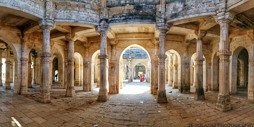 Uparkot Fort junagadh pre wedding photoshoot location for couple