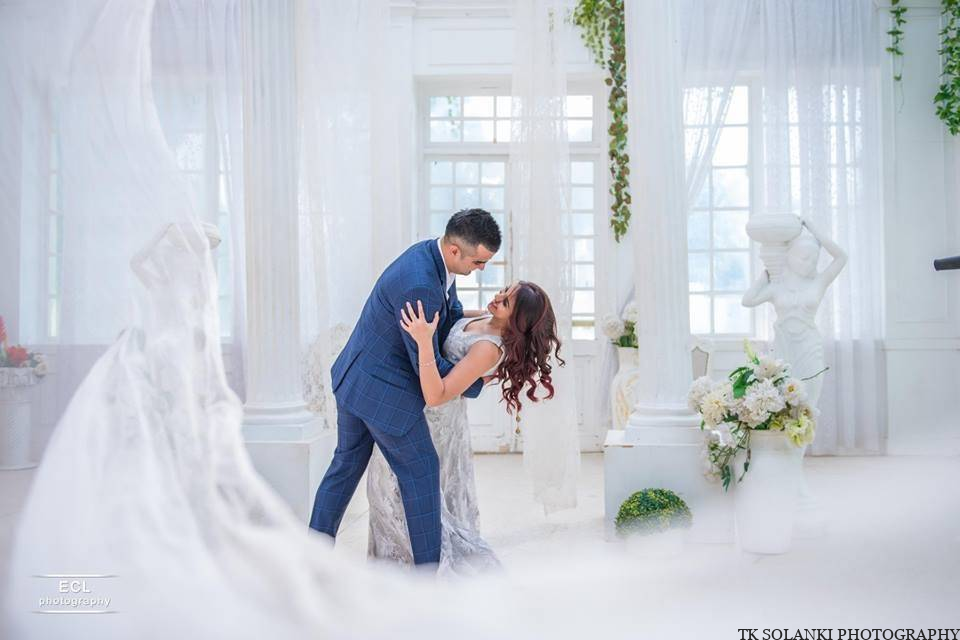 best pre wedding locations in Surat