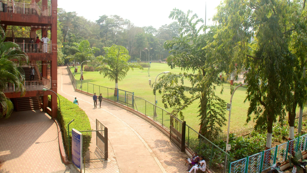 Saras Baug Pune Pre Wedding Location in Pune