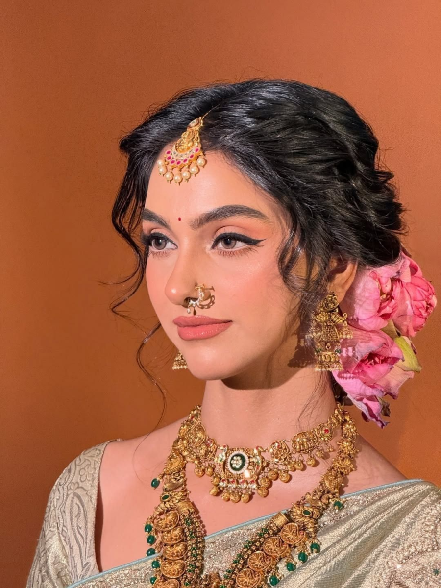 South Indian Bridal Rose Buns