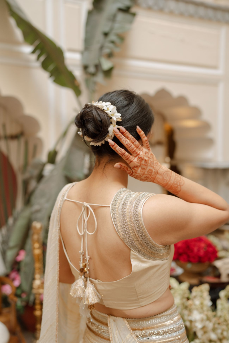 Minimal Floral Bun Hairstyles