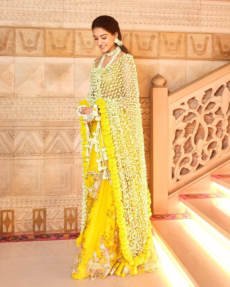 Radhika Merchant's Viral Mogra Dupatta