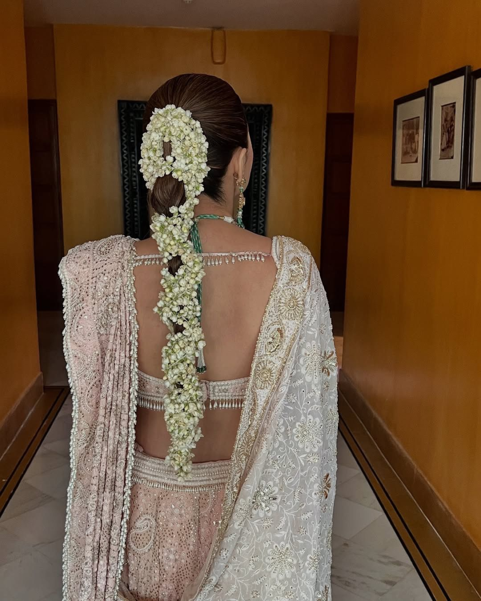 The Bridal Trend Everyone’s Talking About: How Gajras Became the Ultimate Wedding Hair Statement