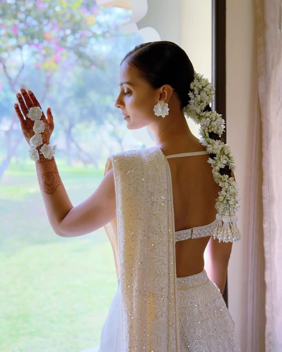 The Bridal Trend Everyone’s Talking About: How Gajras Became the Ultimate Wedding Hair Statement